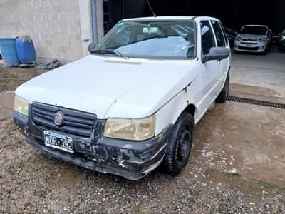FIAT SEDAN 5 PUERTAS UNO FIRE 1242 MPI 8V, Año 2013. DOM: MOR392. Ubicación: San Miguel de Tucumán, provincia de Tucumán