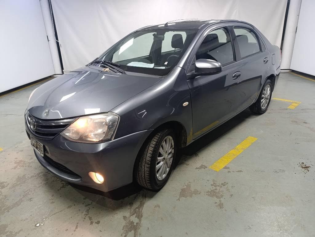 TOYOTA SEDAN 4 PUERTAS  ETIOS XLS 1.5 6M/T, Año 2014. DOM: NMR919. Ubicación: San Fernando, provincia de Buenos Aires