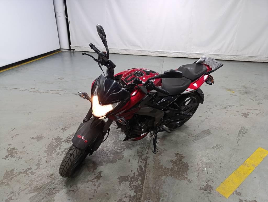 BAJAJ  MOTOCICLETA  ROUSER 200, Año 2025. DOM: A242HCL. Ubicación: San Fernando, provincia de Buenos Aires