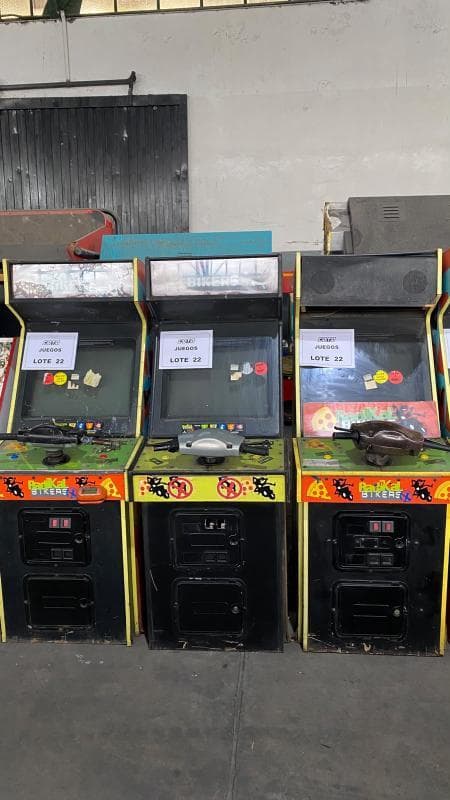 Videojuegos Radikal Biker, Cantidad: 3 unidades, Condición: usado, rezago con posibles faltantes. LOC: Ciudad Autónoma de Buenos Aires