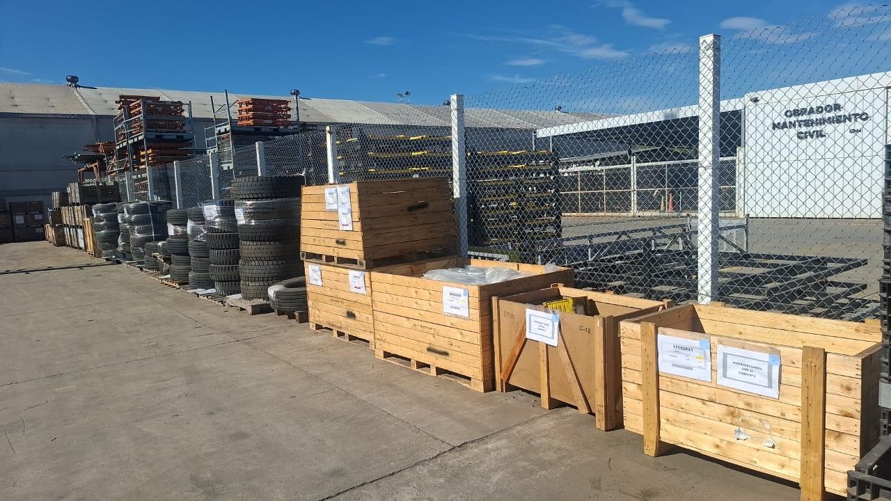 Repuestos, accesorios y neumáticos. Varias marcas, Cantidad: 65323 unidades, Condición: sin uso. LOC: Córdoba, provincia de Córdoba