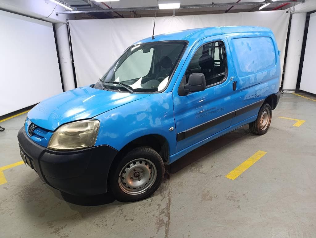 PEUGEOT FURGON PARTNER PRESENCE AA 1.6 HDI, Año 2015. DOM: OYY482. Ubicación: San Fernando, provincia de Buenos Aires