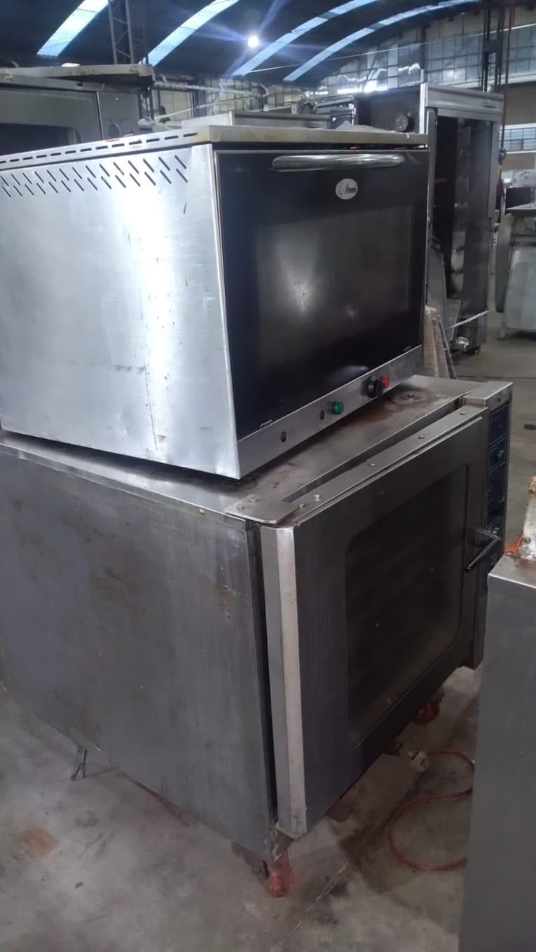 Hornos convector, Cantidad: 4 unidades, Condición: rezago. LOC: Ciudad Autónoma de Buenos Aires