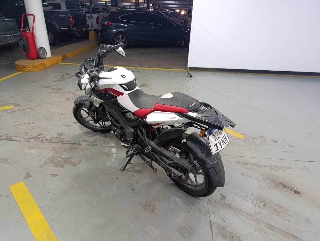 BAJAJ  MOTOCICLETA  ROUSER 200, Año 2025. DOM: A241YNH. Ubicación: San Fernando, provincia de Buenos Aires