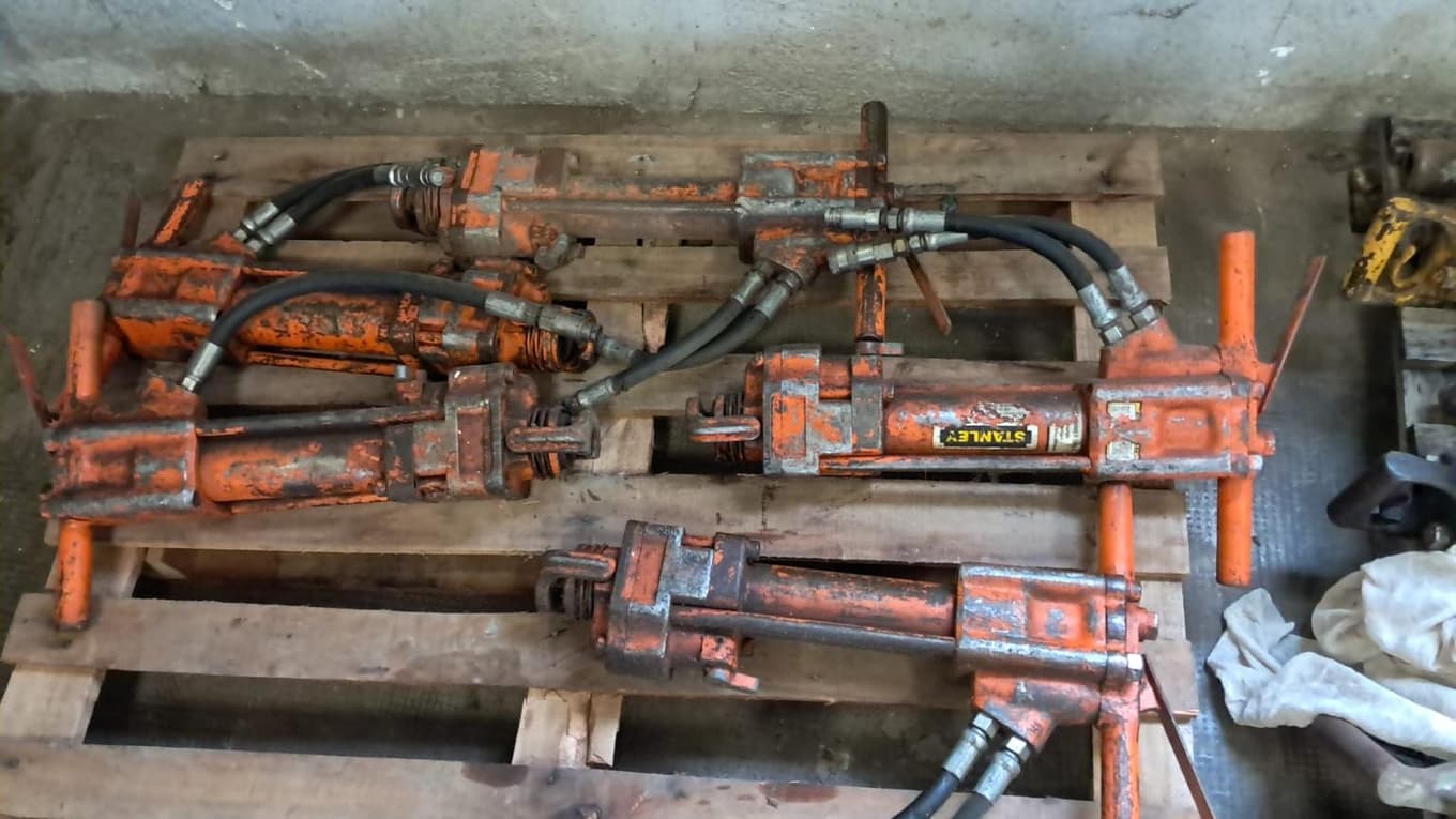 Rotopercutores hidráulicos. Stanley, Cantidad: 5 unidades, Condición: usado, con posibles faltantes. LOC: Ciudad Autónoma de Buenos Aires