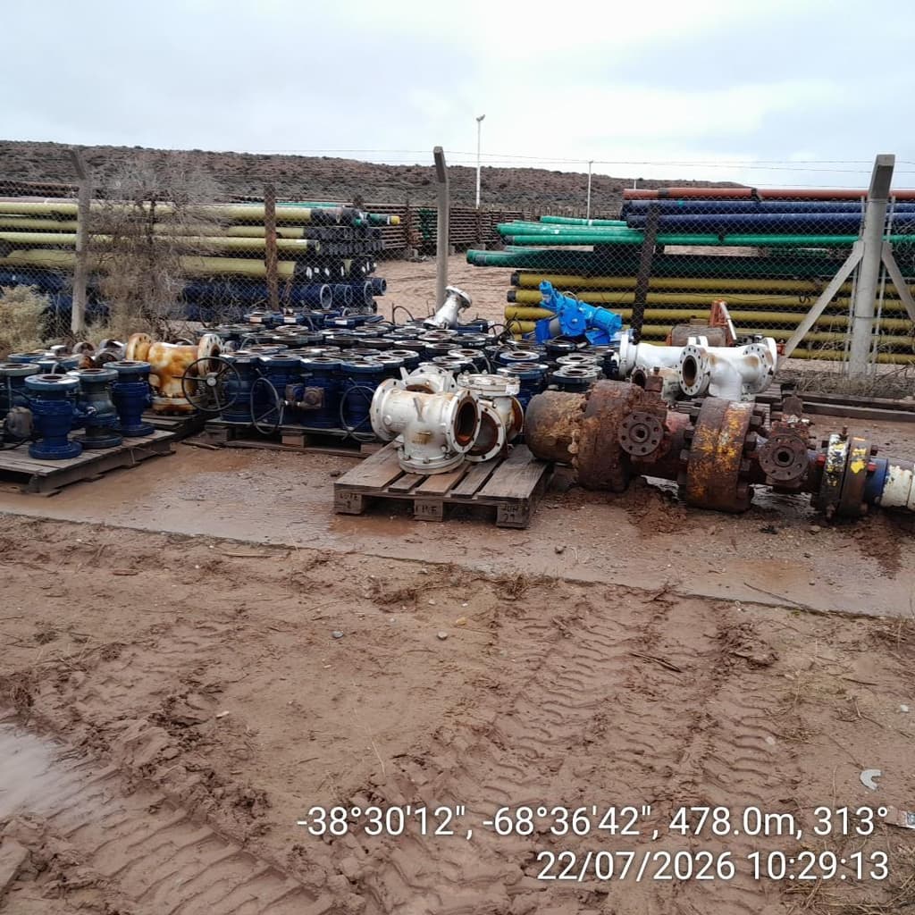 Materiales varios, Cantidad: 100 unidades, Condición: rezago. LOC: Loma la Lata, provincia de Neuquén