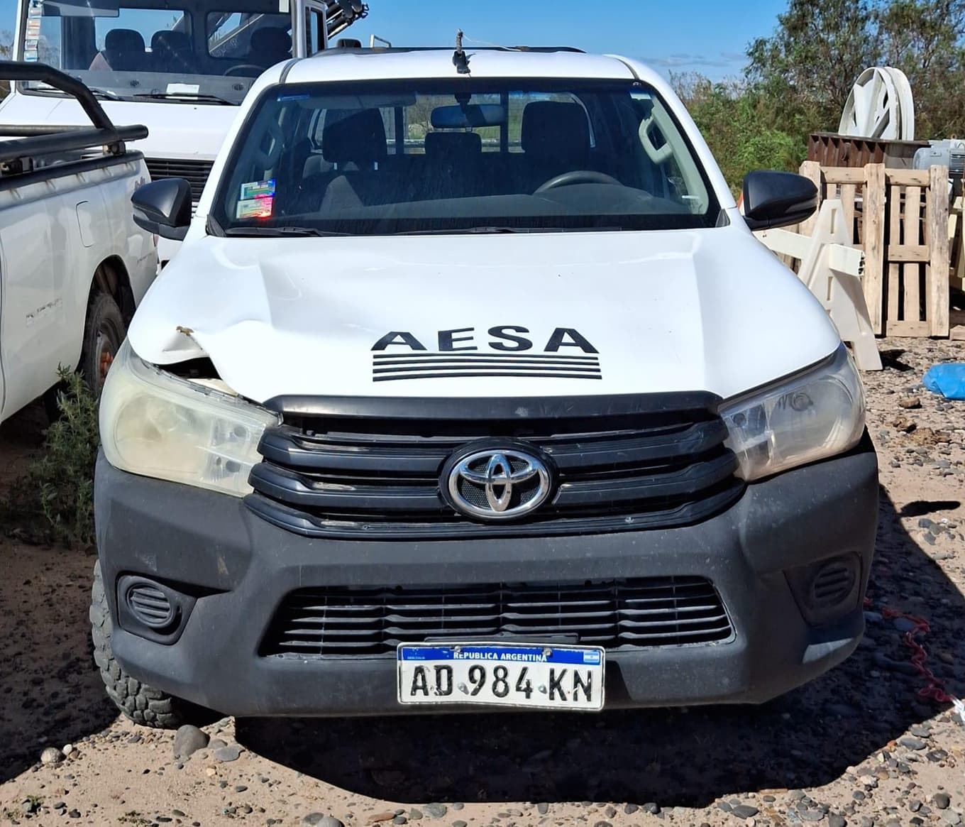 TOYOTA PICK-UP HILUX 4X4 D/C DX 2.4 TDI 6 M/T, Año 2019. DOM: AD984KN. Ubicación: Catriel, provincia de Río Negro