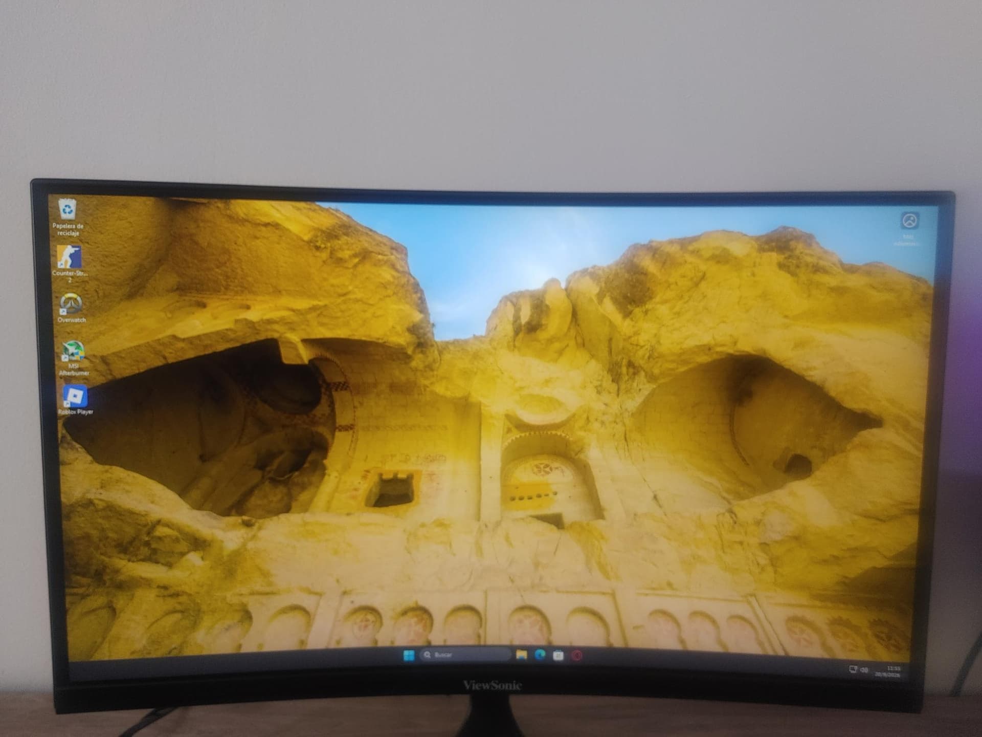 Monitores, Cantidad: 3 unidades, Condición: rezago. LOC: Lomas del Mirador, provincia de Buenos Aires