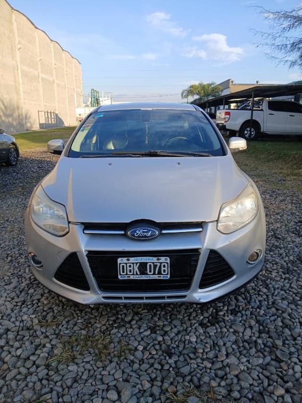 FORD  SEDAN 5 PUERTAS  FOCUS 5P 2.0L N MT SE PLUS, Año 2014. DOM: OBK078. Ubicación: San Miguel de Tucumán, provincia de Tucumán