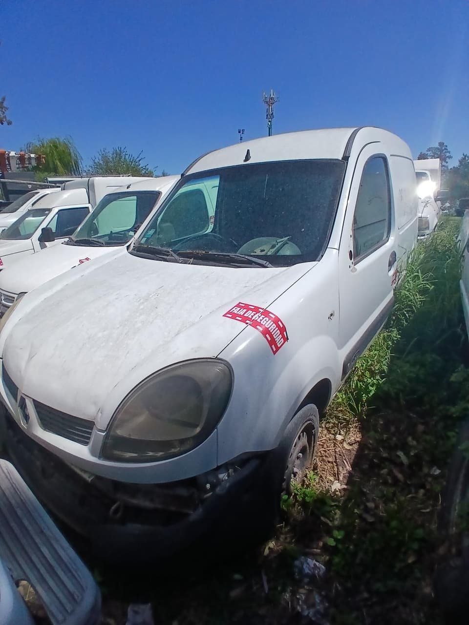 RENAULT FURGON KANGOO CONFORT 1.5 DCICD DA SVT 1P, Año 2008. DOM: HKO713. Ubicación: Salta, provincia de Salta