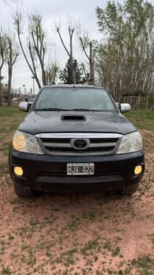 TOYOTA TODO TERRENO HILUX SW4 4X4 SRV 3.0 TDI A/T C/CUERO, Año 2008. DOM: HJV422. Ubicación: Loma La Lata, provincia de Neuquén