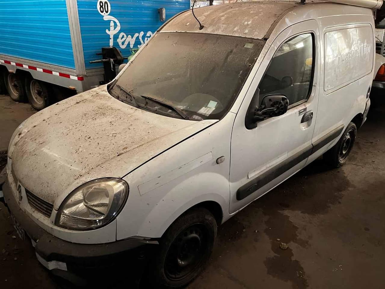RENAULT FURGON KANGOO CONFORT 1.5 DCICD DA SVT 1P, Año 2008. DOM: HOS597. Ubicación: Cordoba, provincia de Córdoba