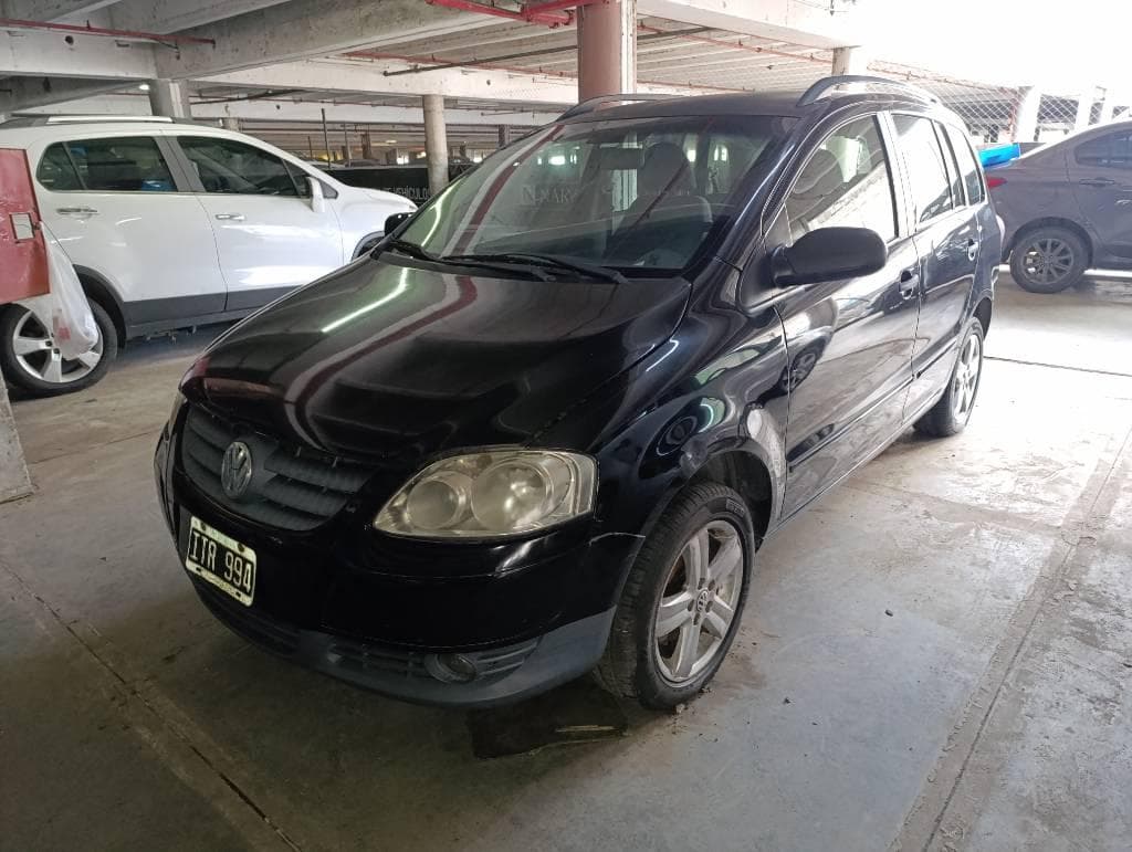 VOLKSWAGEN SEDAN 5 PTAS SURAN 90B, Año 2010. DOM: ITR994. Ubicación: San Fernando, provincia de Buenos Aires