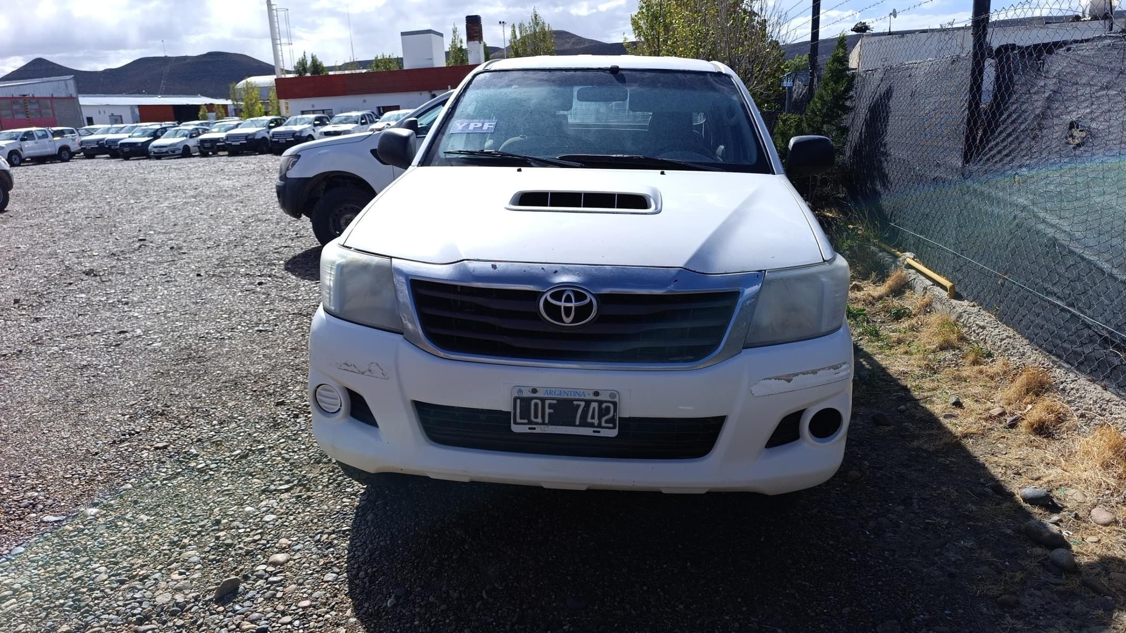 TOYOTA PICK-UP HILUX 4X4 CABINA DOBLE DX PACK 2.5 TDI, Año 2012. DOM: LQF742. Ubicación: Cañadon Seco, provincia de Santa Cruz