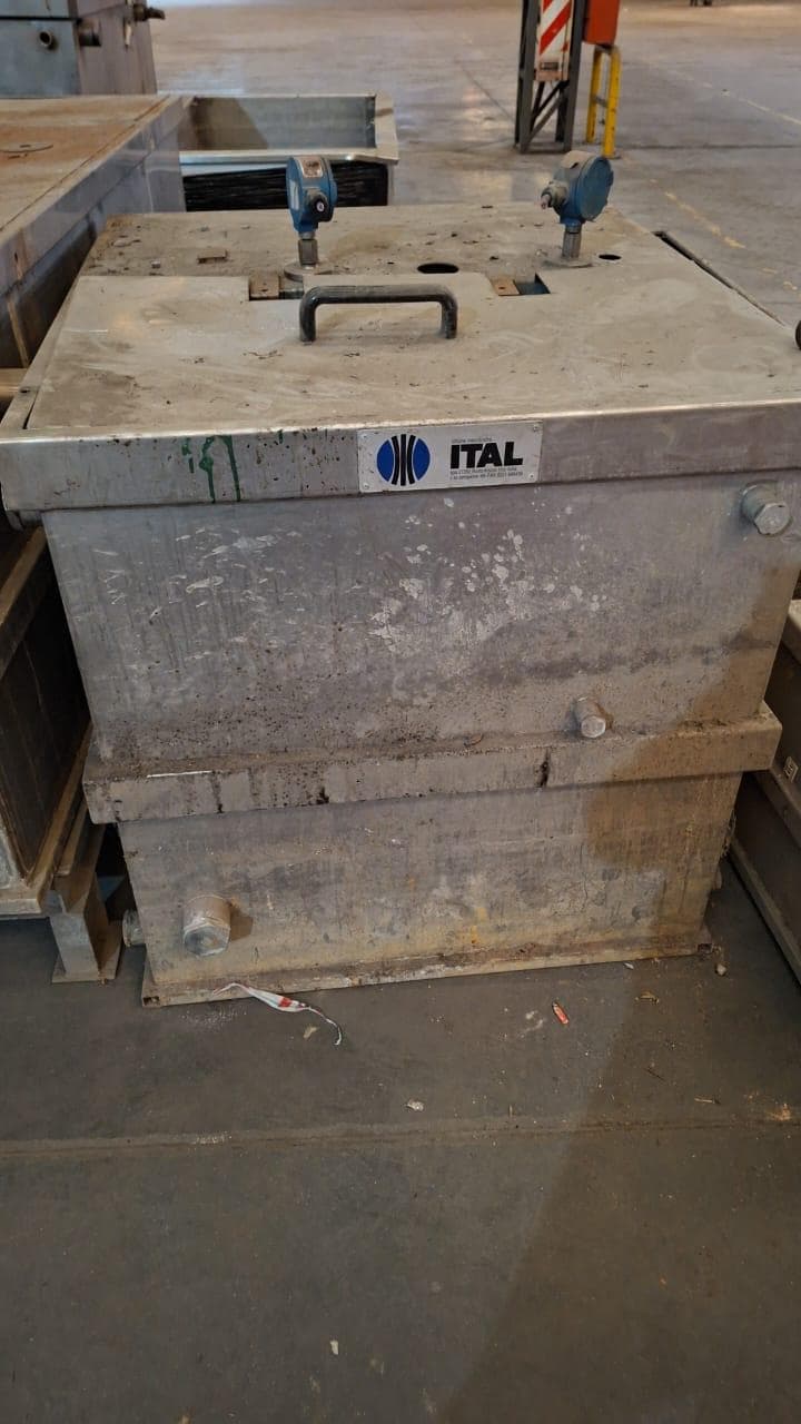 BATEAS DE INOXIDABLE, Cantidad: 6 unidades, Condición: usado. LOC: AVELLANEDA, provincia de Buenos Aires