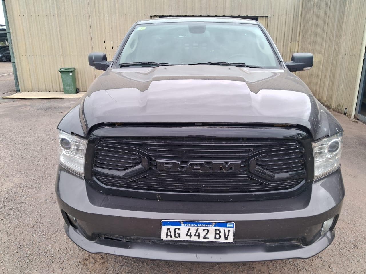 RAM PICK-UP CABINA DOBLE RAM 1500 SLT LARAMIE 5.7L AT8 4X4, Año 2024. DOM: AG442BV. Ubicación: El Palomar, provincia de Buenos Aires