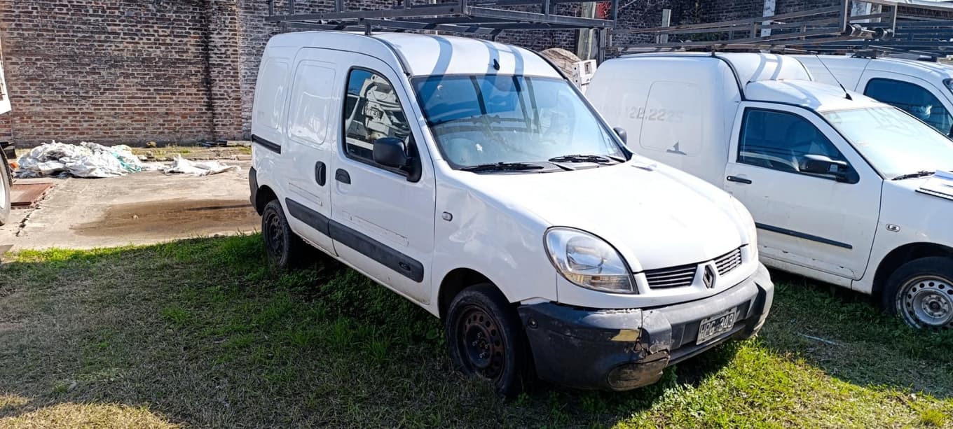 RENAULT FURGON  KANGOO CONFORT DCICD DA SVT 1 P, Año 2008. DOM: HPG343. Ubicación: Santa Fe, provincia de Santa Fe