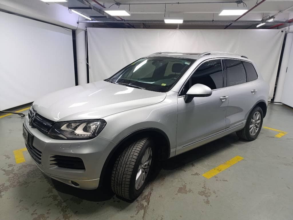 Volkswagen Todo terreno Touareg 4.2 V8 FSI -BLINDADO-, Año 2013. DOM: MZE872. Ubicación: San Fernando, provincia de Buenos Aires