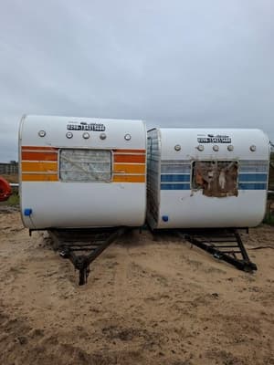 Casilla rodantes, Cantidad: 2 unidades, Condición: usado. LOC: Ibicuy, provincia de Entre Ríos