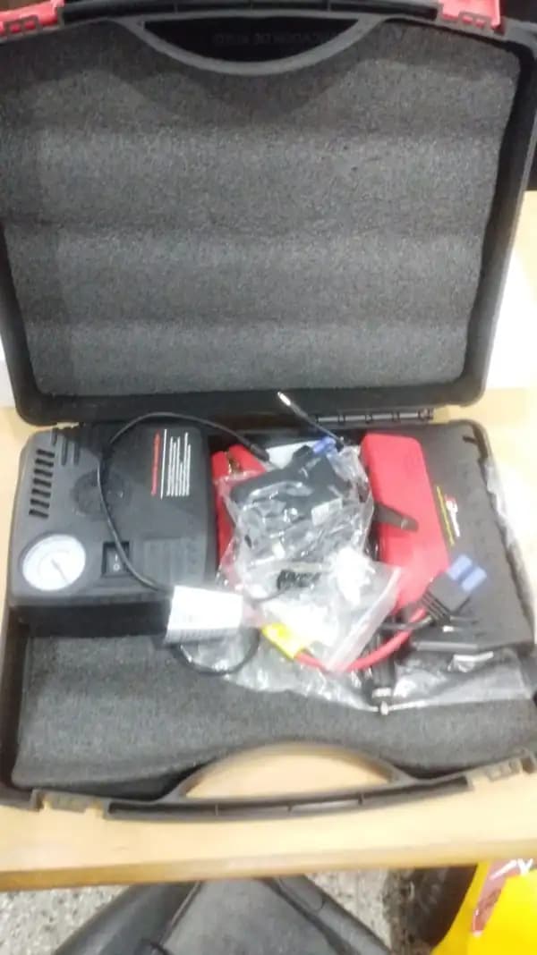 cargador de bateria y inflador portatil