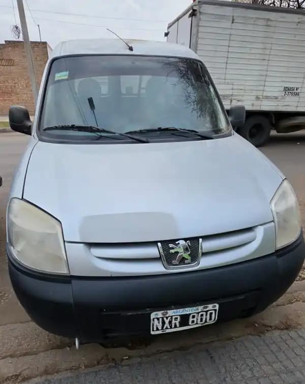 PEUGEOT PARTNER Modelo 2014