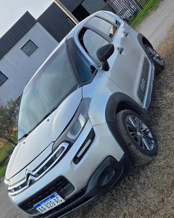 Citroen modelo C3 Aircross año 2016 Buen esta