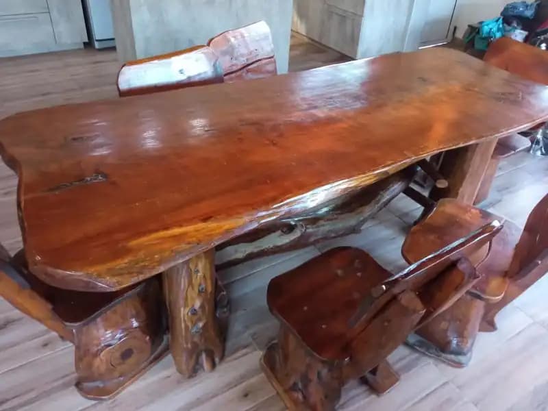 Juego de comedor rústico