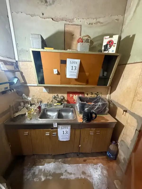 Lote 13 : 1 mueble cocina y 1 alacena.