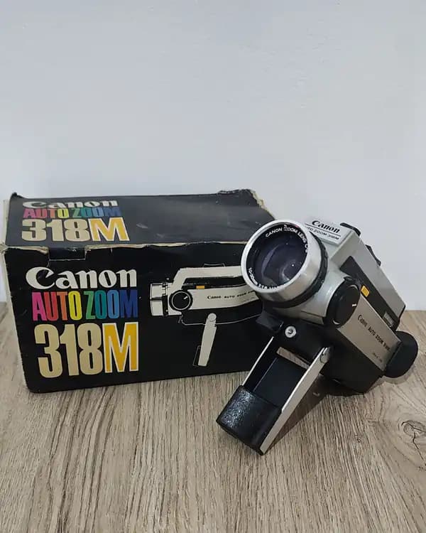 Filmadora Canon Auto Zoom 318M