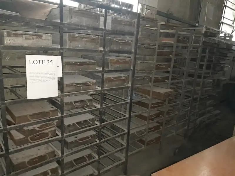 LOTE 35 - MATRICES DE ALUMINIO Y HIERRO -