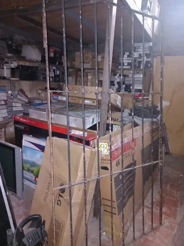 1 reja tipo balcón forjada, de 0,86x1.90