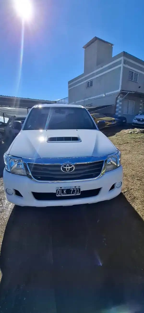 HILUX 4x2 C/D DX PACK ELECTRICO 2.5 TDI 2014