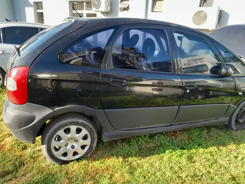 CITROEN modelo XSARA PICASSO 2.01 -año 2000
