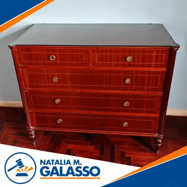 CÓMODA DE MADERA MACIZA CON ESPEJO DE PARED