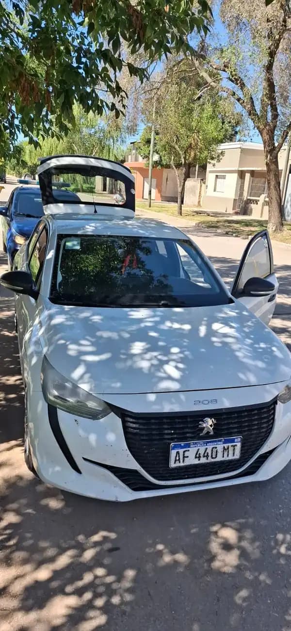 208 LIKE PACK 1.6L AÑO 2022