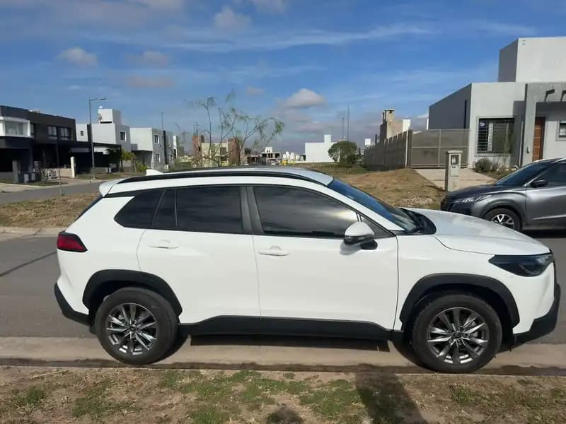 TOYOTA COROLLA CROSS 2.0