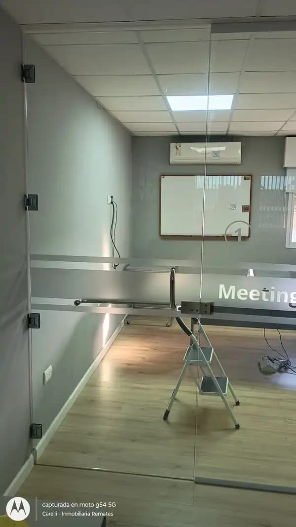 Vidrio templado sala 1 con puerta 240 alto x 98 an