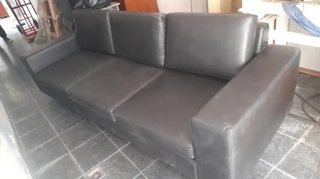 SILLON DE TRES CUERPOS DE CUERINA