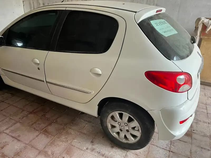 PEUGEOT 207 COMPACT ALLURE 1,4N 5P
