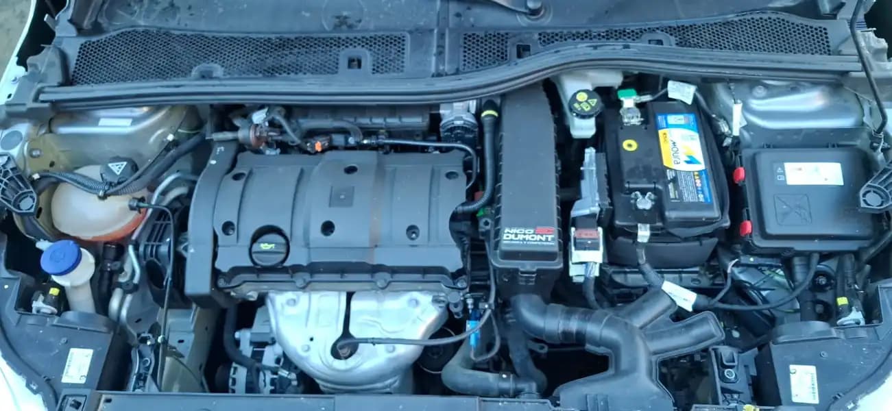 Peugeot 208 Like Pack 1.6L