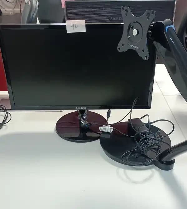 MONITOR SAMSUNG LED 22"  c/ Soporte interactivo mo