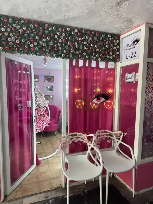 LOC COMERCIAL EN AV VELEZ SARSFIELD-GAL. SAN FRANC