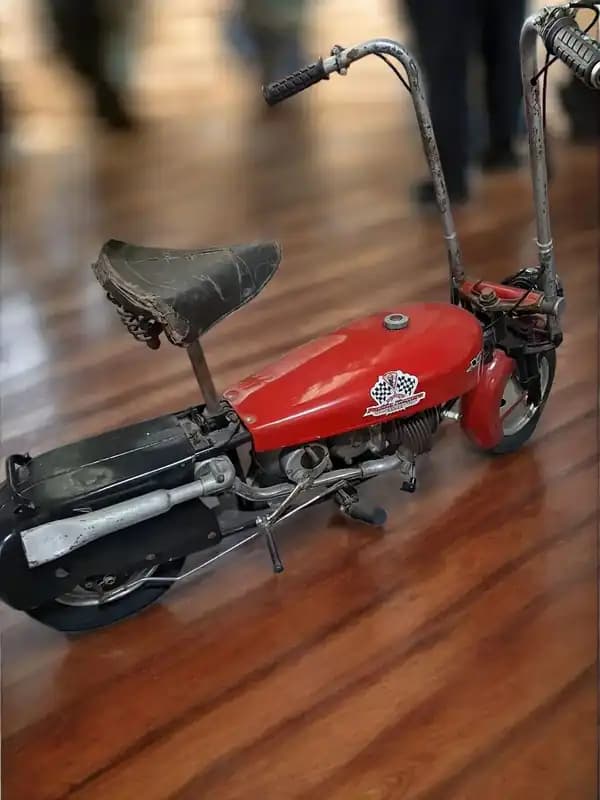 MINI Scooter antigua de origen INGLES