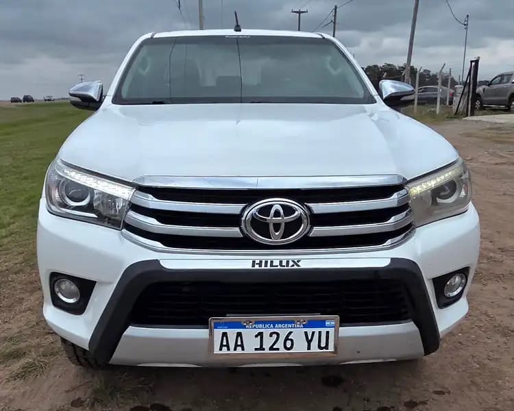 TOYOTA HILUX 4X4 D/C SRX 2.8 TDI 6A/T AÑO 2016