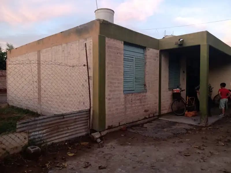 DERECHOS Y ACCIONES DE INMUEBLE CASA HABITACION
