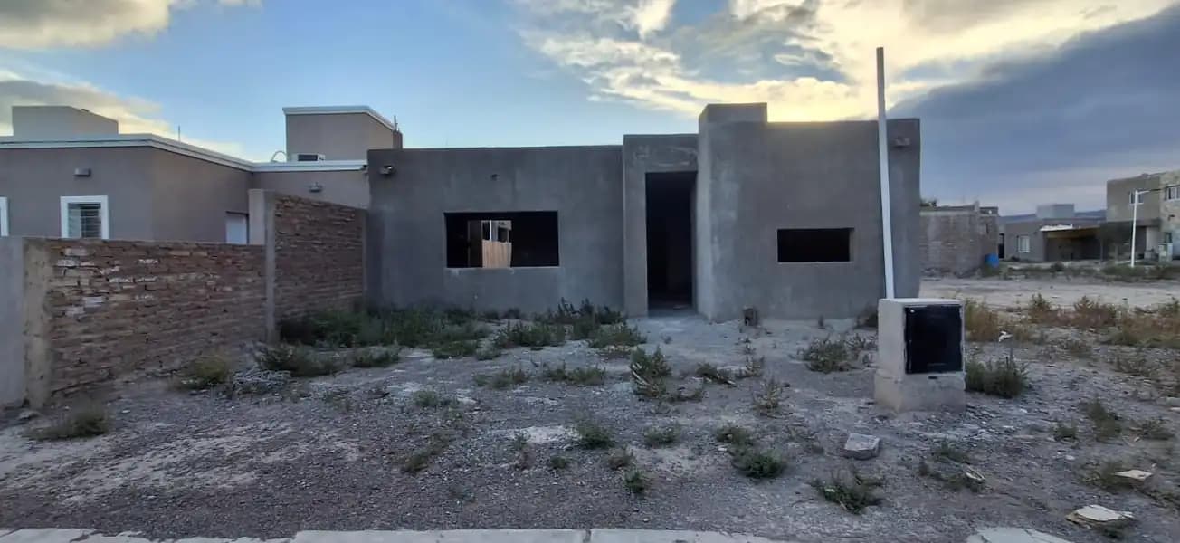 30% INDIVISO DEL INMUEBLE. LOTE CON CONSTRUCCION