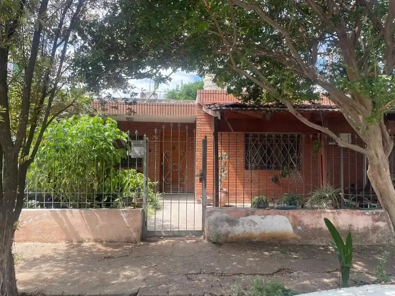 Casa + Depto en B° Las Magnolias