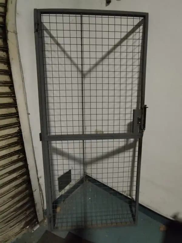 PUERTA de MALLA ELECTROSOLDADA
