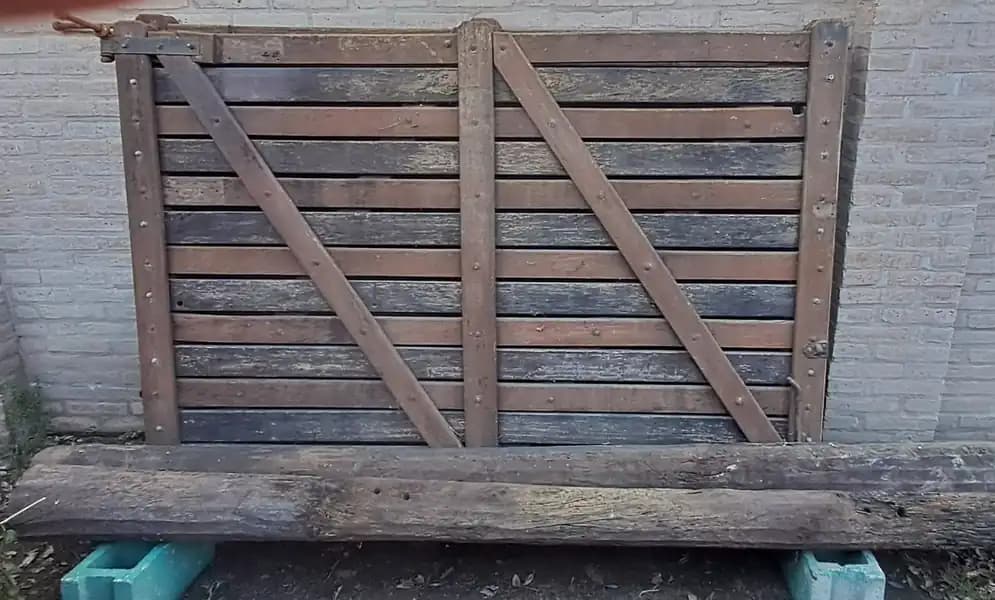 TRANQUERA DE MADERA QUEBRACHO Y EUCALIPTOS