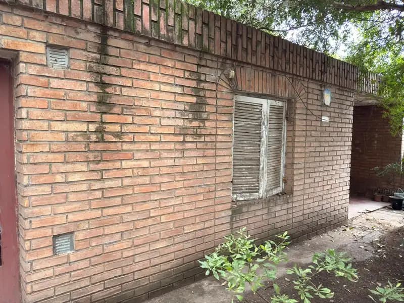 INMUEBLE 3 DORMITORIOS BARRIO LAS FLORES !!